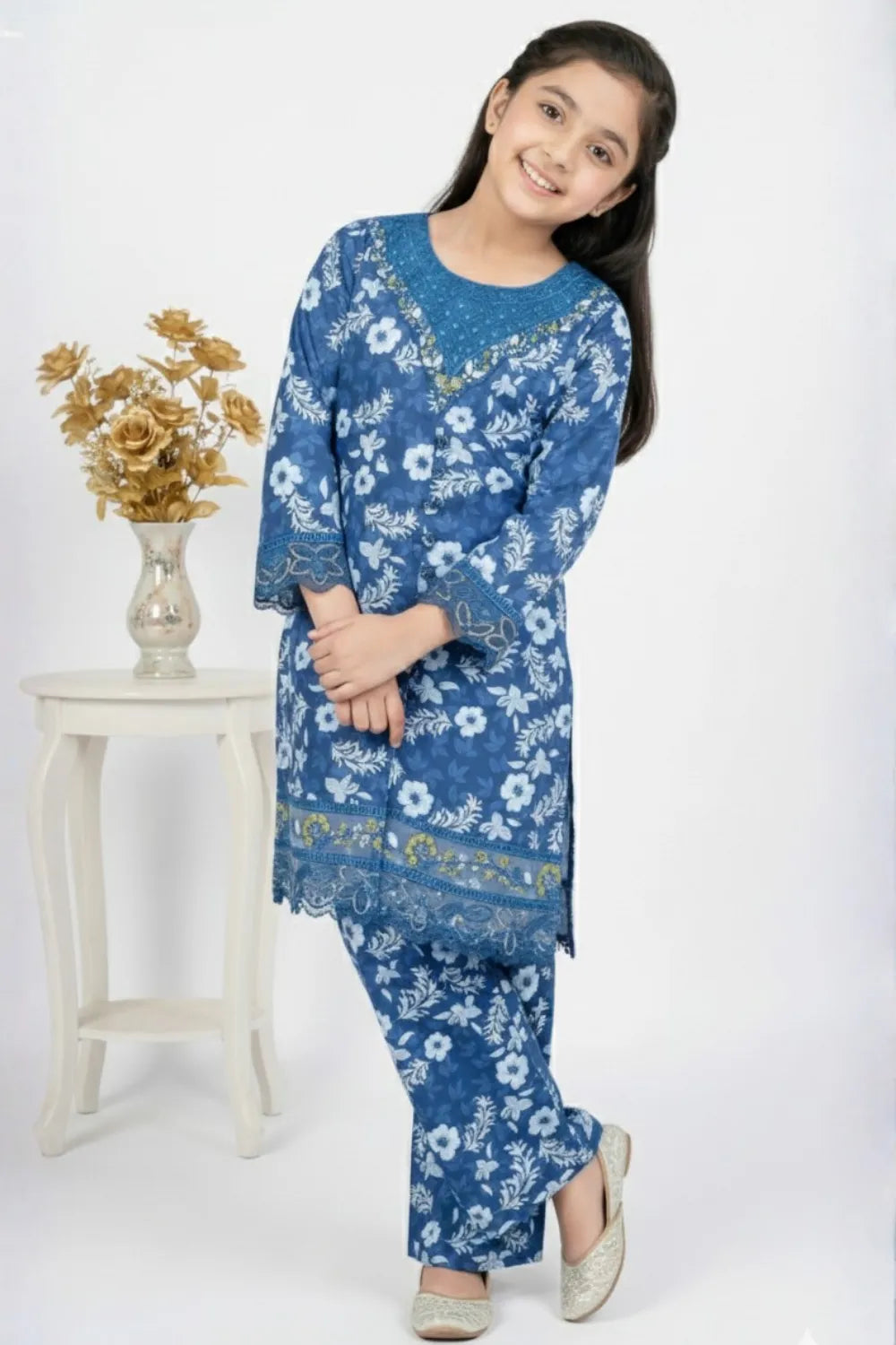 2 PIECE - EMBROIDERED CAMRIC SUIT