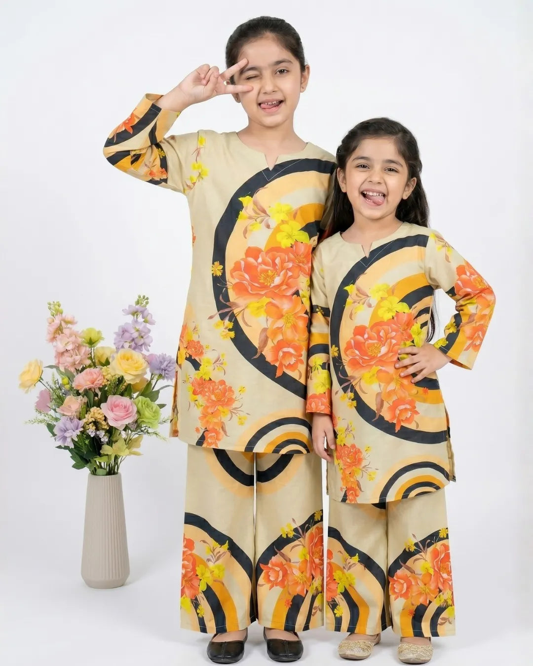2 PIECE - PRINTED CAMBRIC SUIT