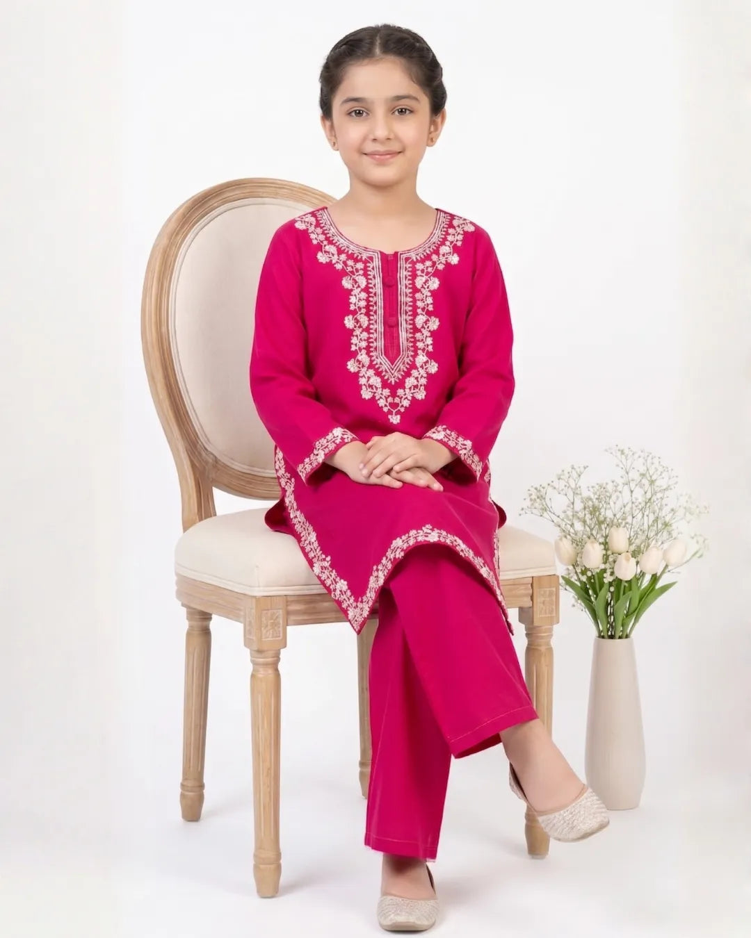 Which Are the various Pakistani Dresses at Simaals?