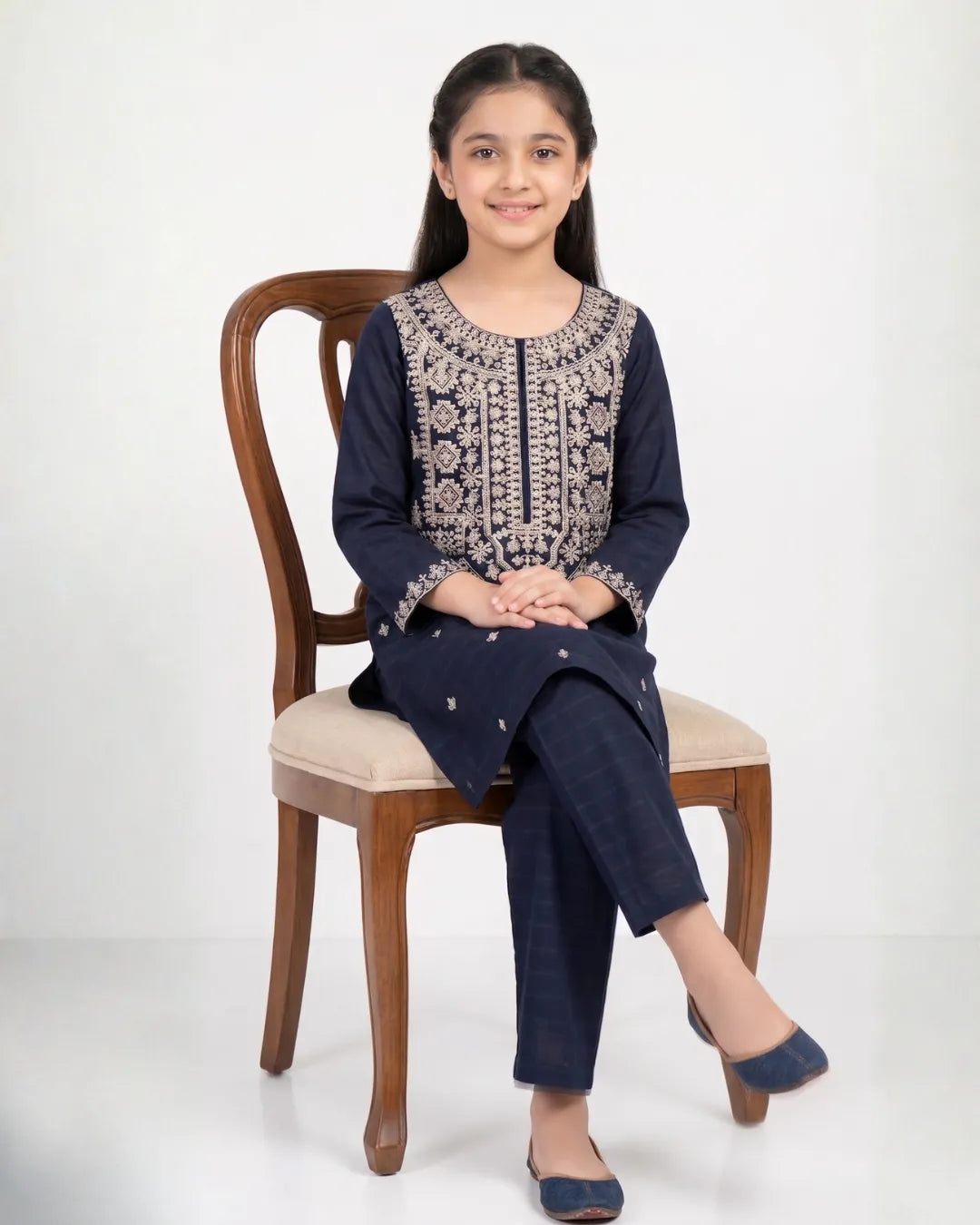 Where to Buy Clothes Lots in Lahore