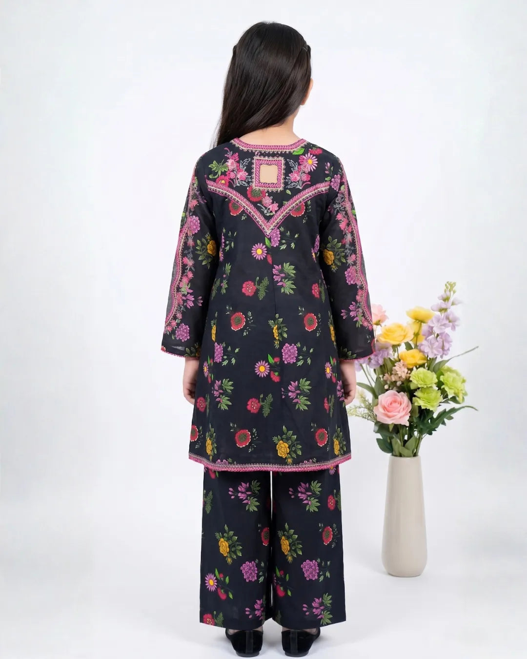 Pakistan's Online Lawn Dress Shopping - Fashion 
