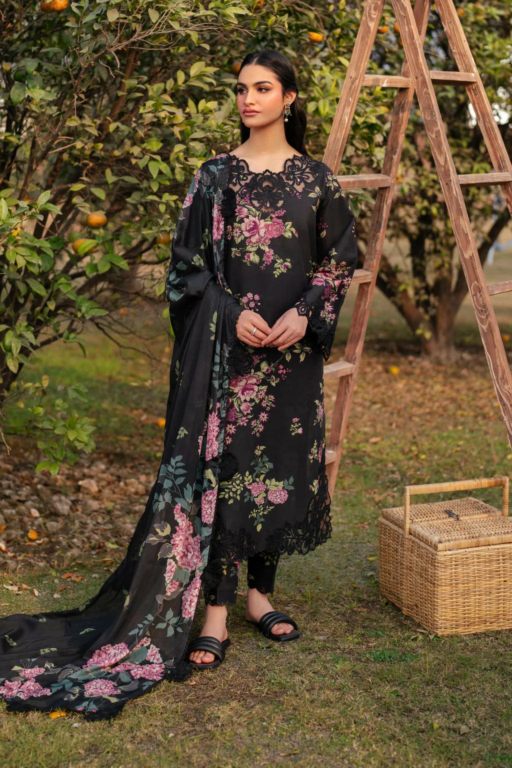 3 PIECE - EMBROIDERED FINE CAMBRIC SUIT
