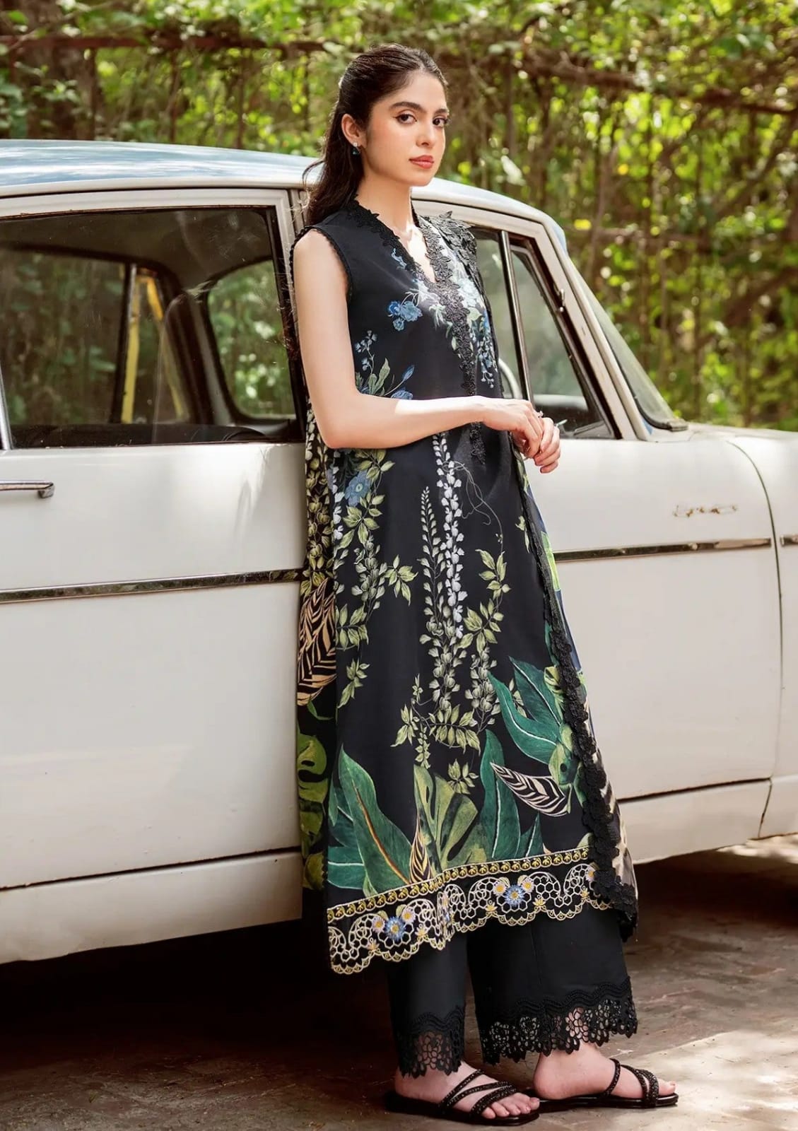 3 PIECE - EMBROIDERED FINE CAMBRIC SUIT
