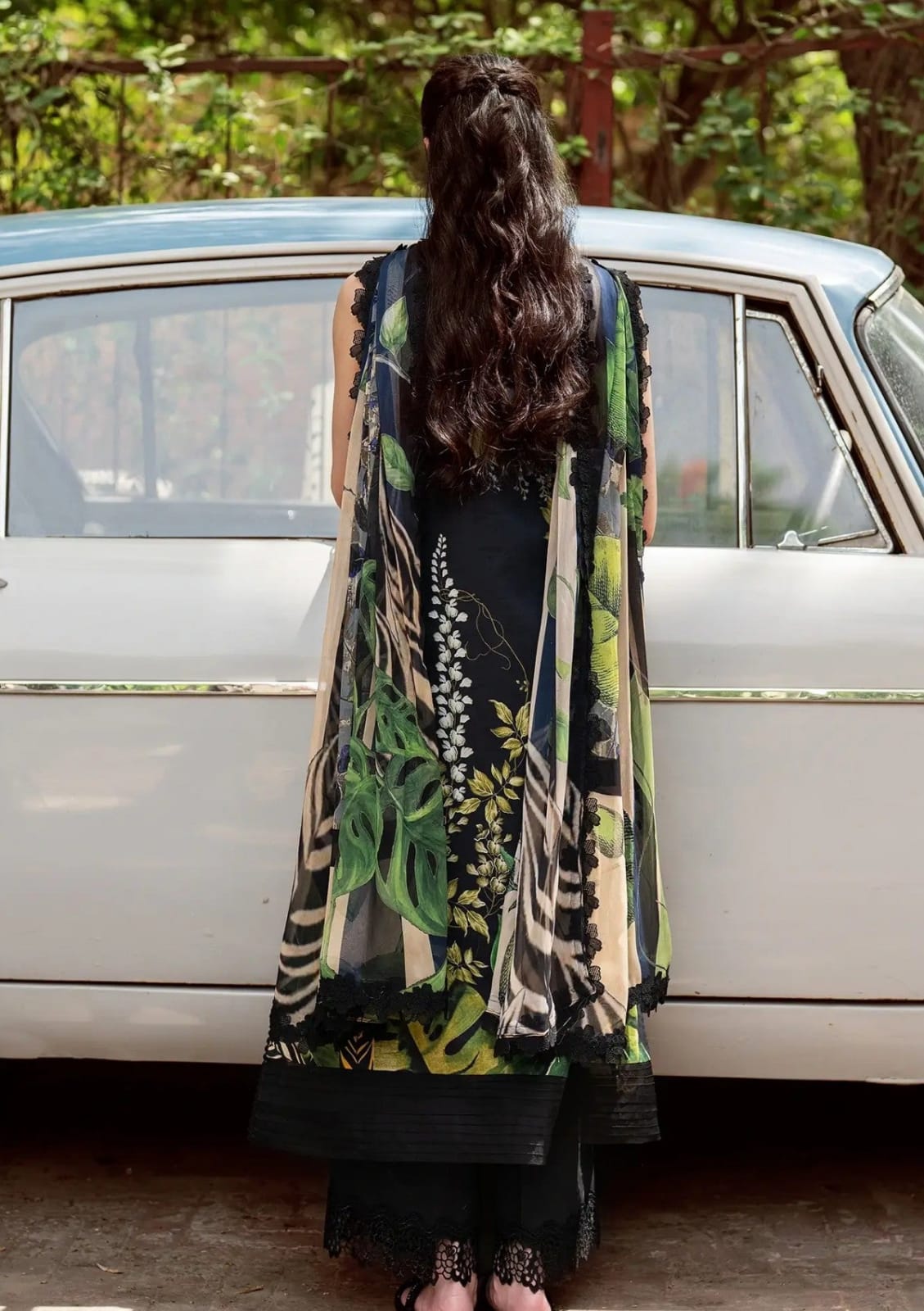 3 PIECE - EMBROIDERED FINE CAMBRIC SUIT